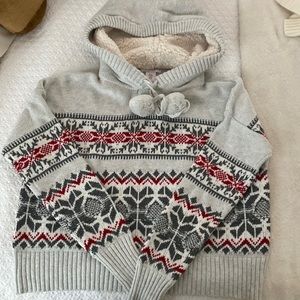 Gray red winter hoodie with ball strings